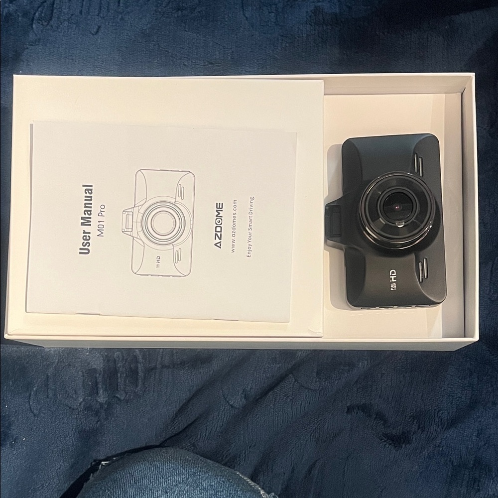 Front & Rear Dash Cam - Picture 2 of 2
